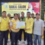 Tim pemenangan H Rudy Mas’ud saat mengambil formulir calon Ketua DPD Partai Golkar Kaltim (dok: Agu/katakaltim)